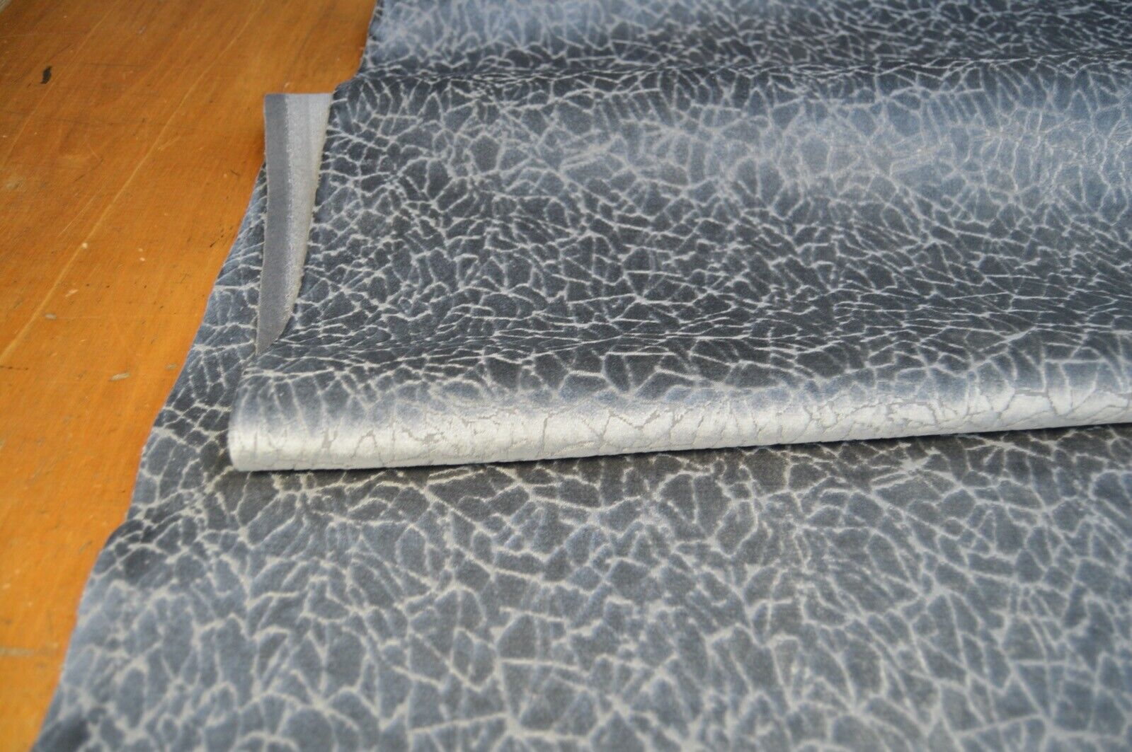 fabric upholstery silver grey velvet geometric crackled effect robust material - Image 4