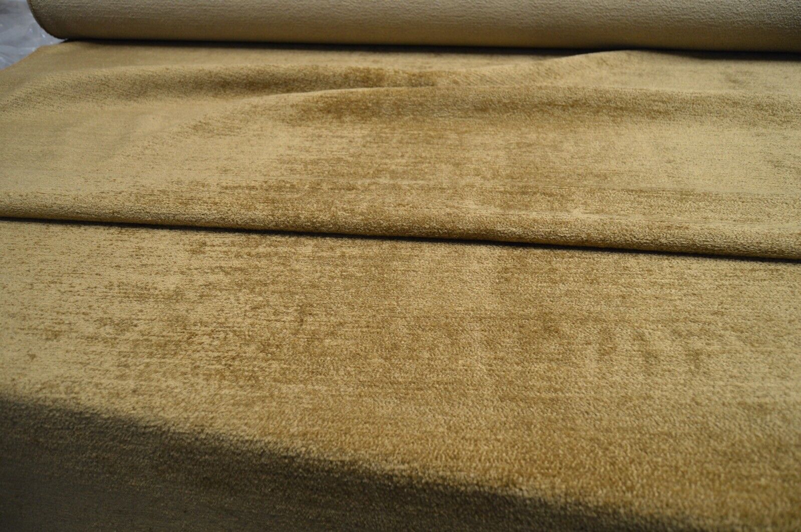 upholstery fabric gold boucle style soft long pile soft robust - Image 3