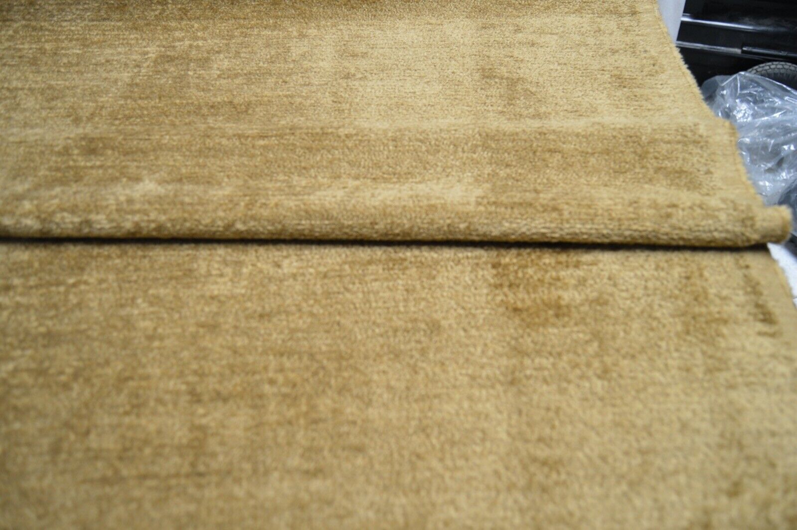 upholstery fabric gold boucle style soft long pile soft robust - Image 6