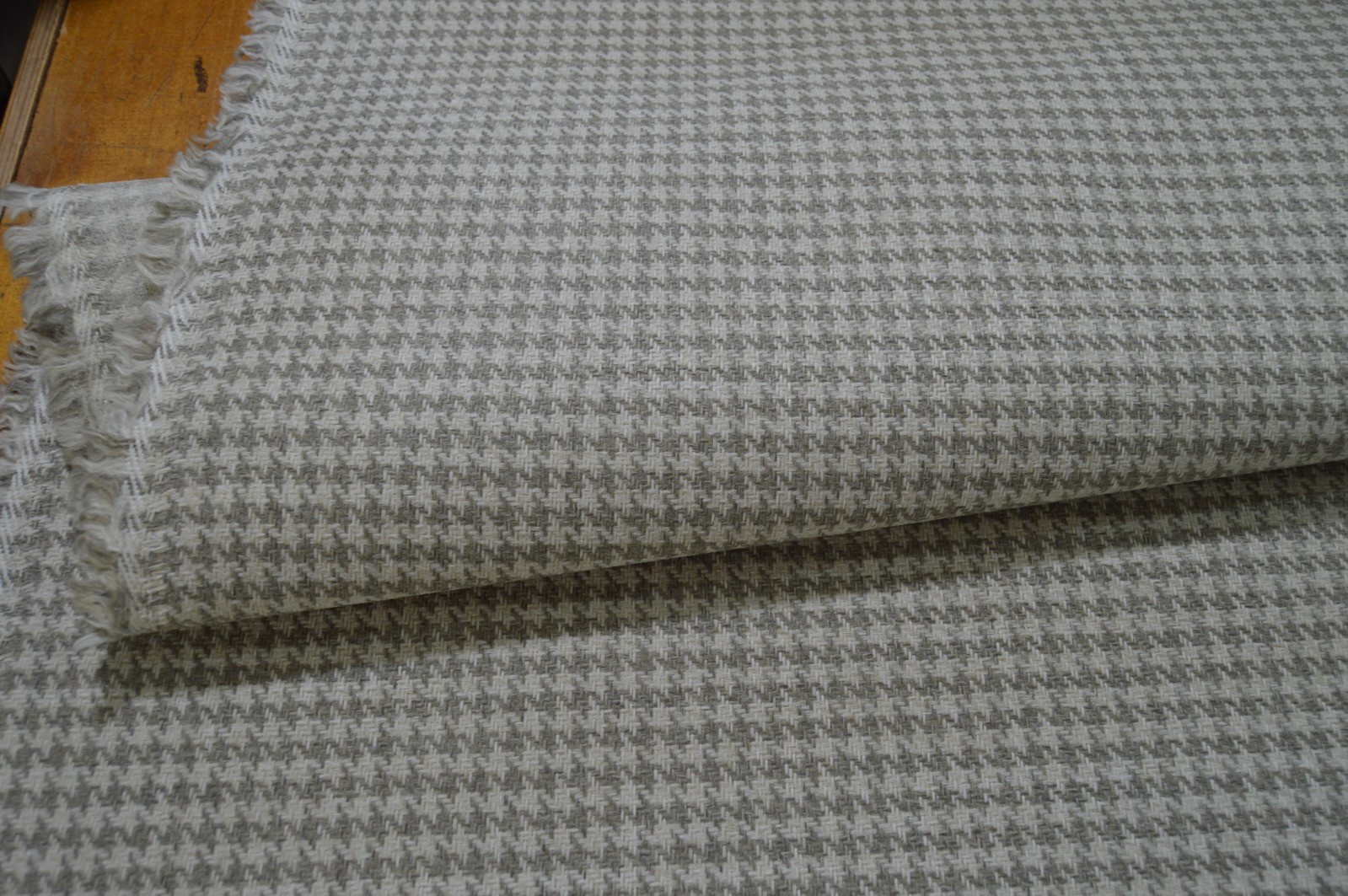 upholstery fabric grey cream houndstooth chenille weave robust durable