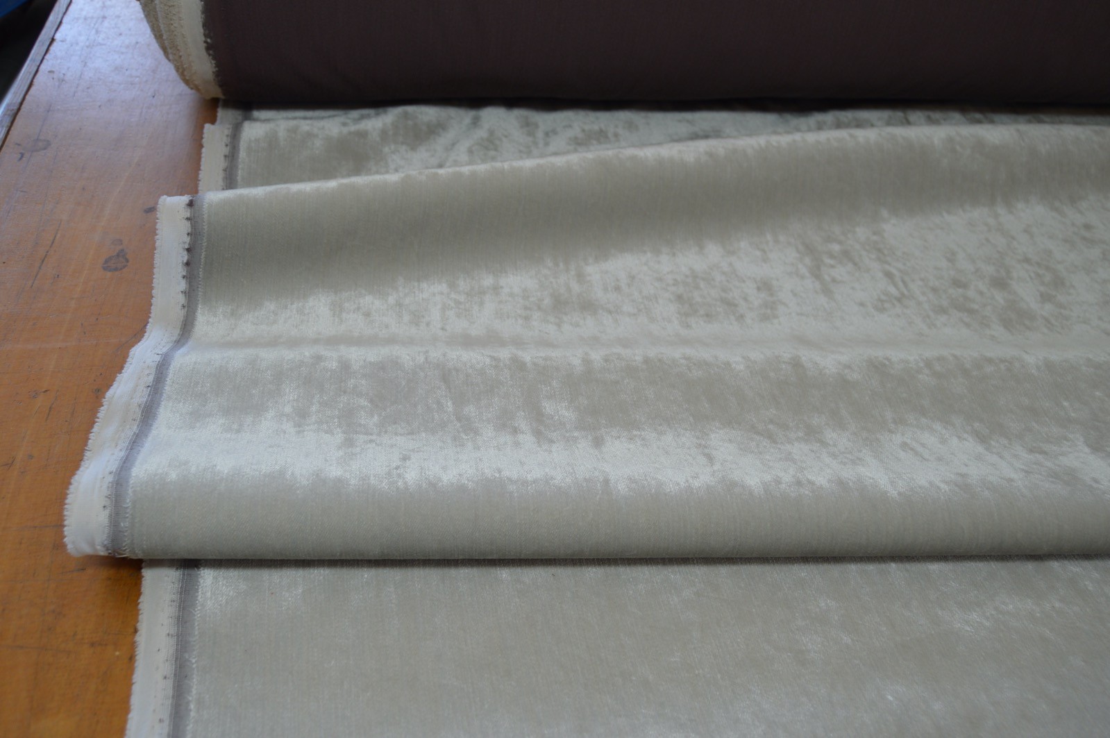 upholstery fabric velvet J Brown Modena cream crush glitz - Image 3