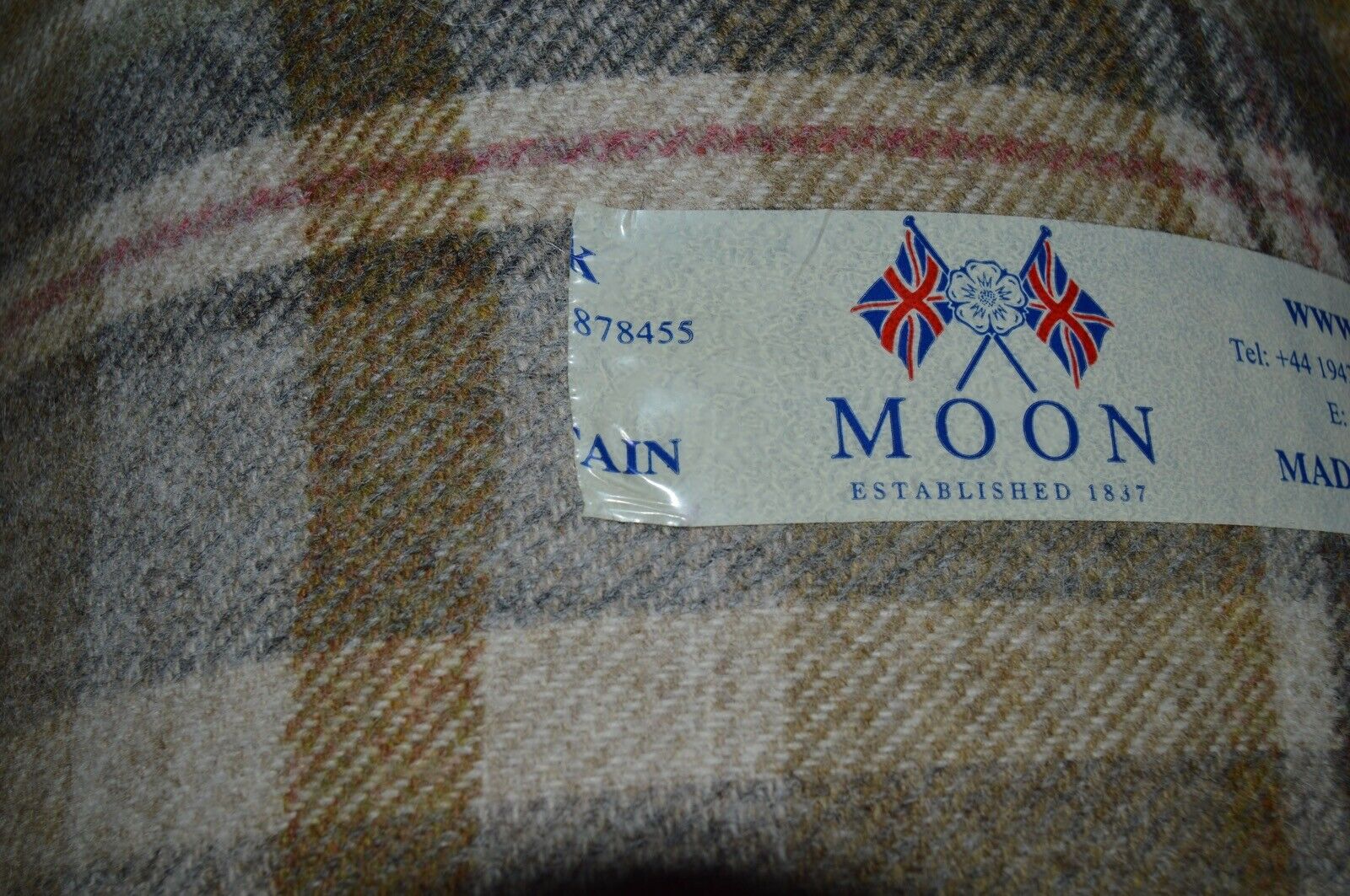 Abraham Moon Fabric 100/% Pure Wool by the metre Navy Blue with Mustard Windowpane Ref 181418